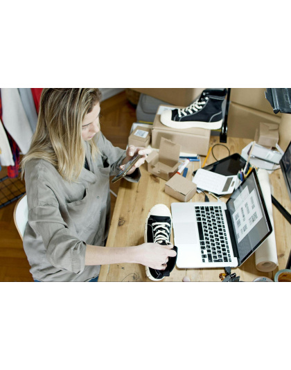 Subscription-Based eCommerce: How to Build a Profitable Recurring Revenue Model